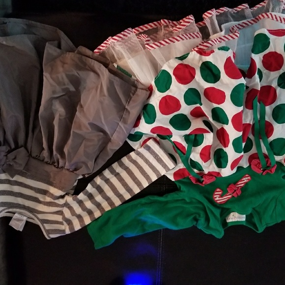 Clothes - Picture 2 of 4